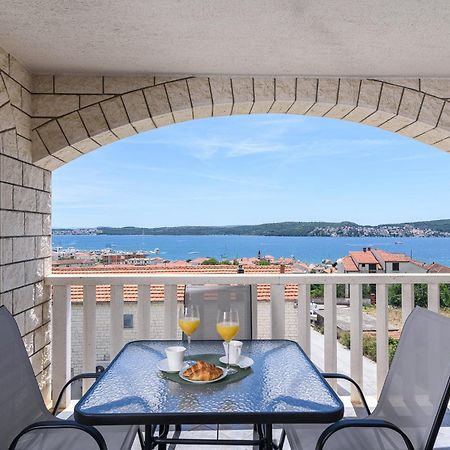 Apartments Eva Τρογκίρ Εξωτερικό φωτογραφία