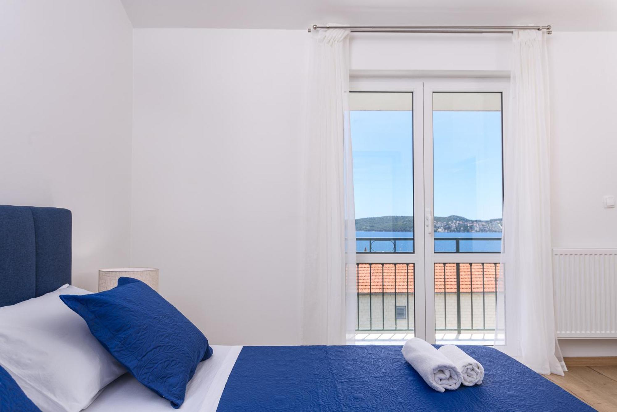 Apartments Eva Τρογκίρ Εξωτερικό φωτογραφία