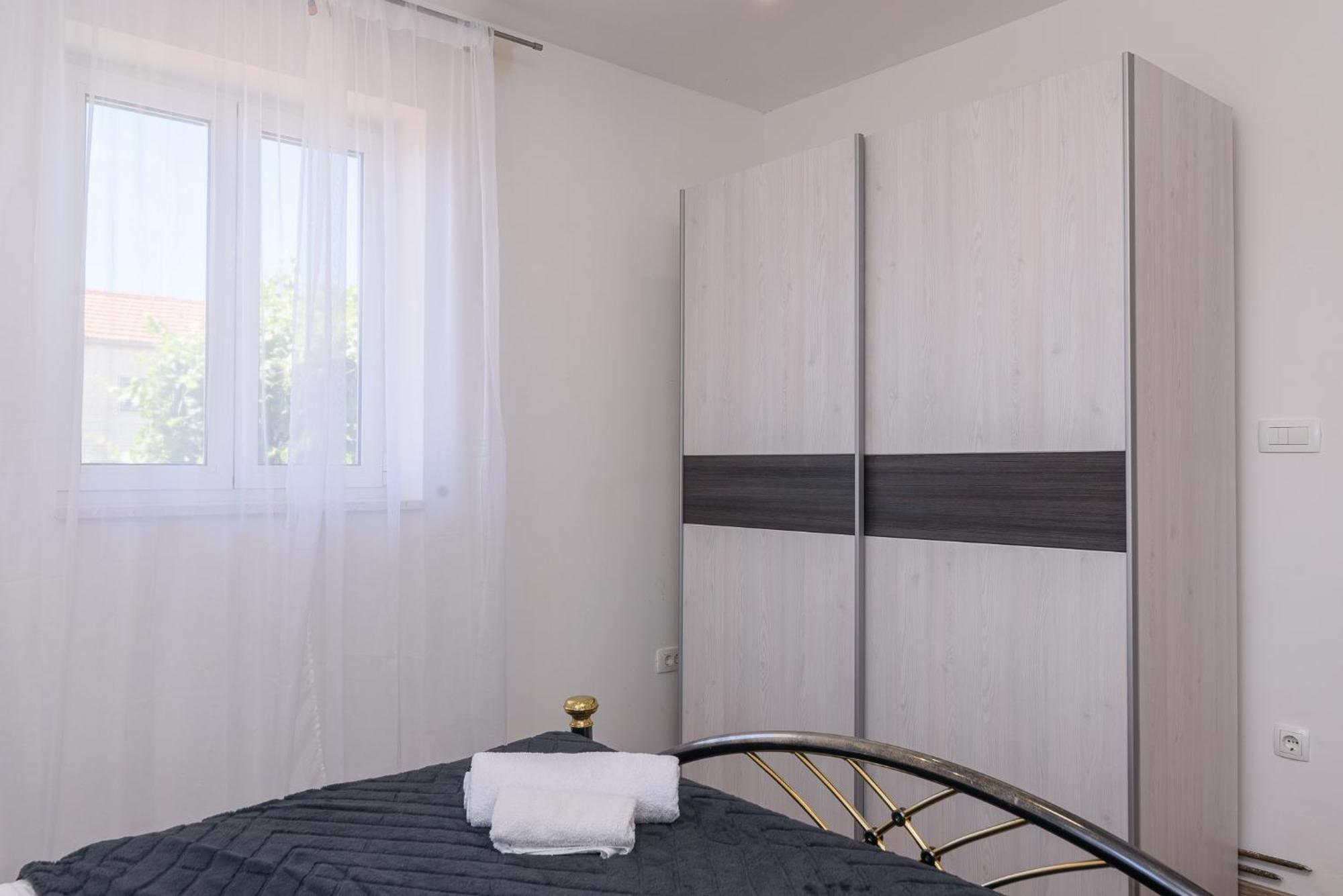 Apartments Eva Τρογκίρ Εξωτερικό φωτογραφία