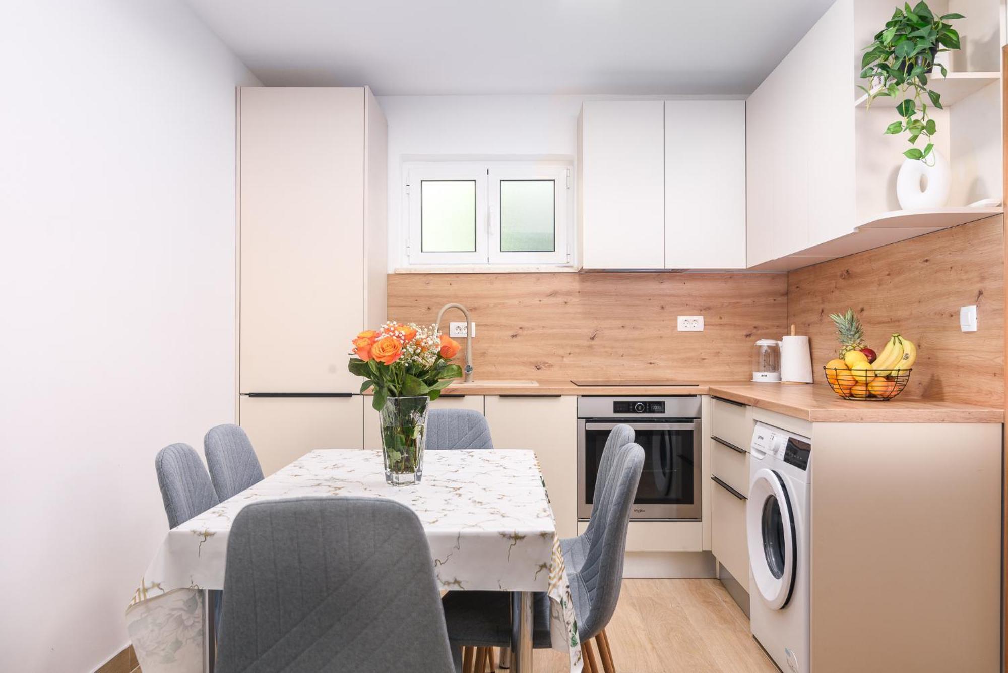 Apartments Eva Τρογκίρ Εξωτερικό φωτογραφία