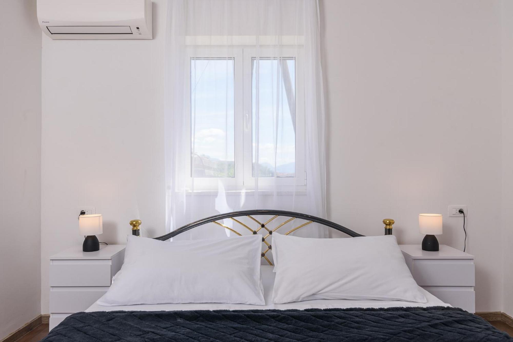 Apartments Eva Τρογκίρ Εξωτερικό φωτογραφία