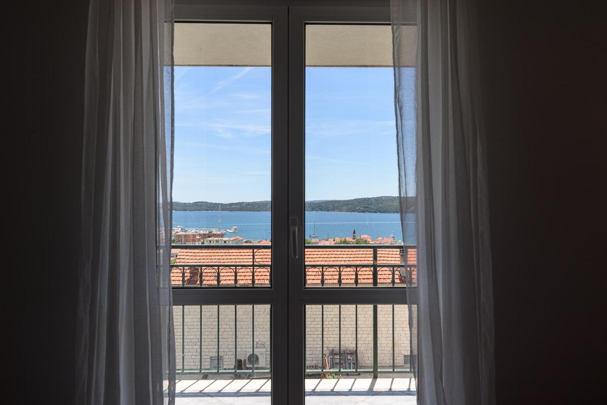 Apartments Eva Τρογκίρ Εξωτερικό φωτογραφία