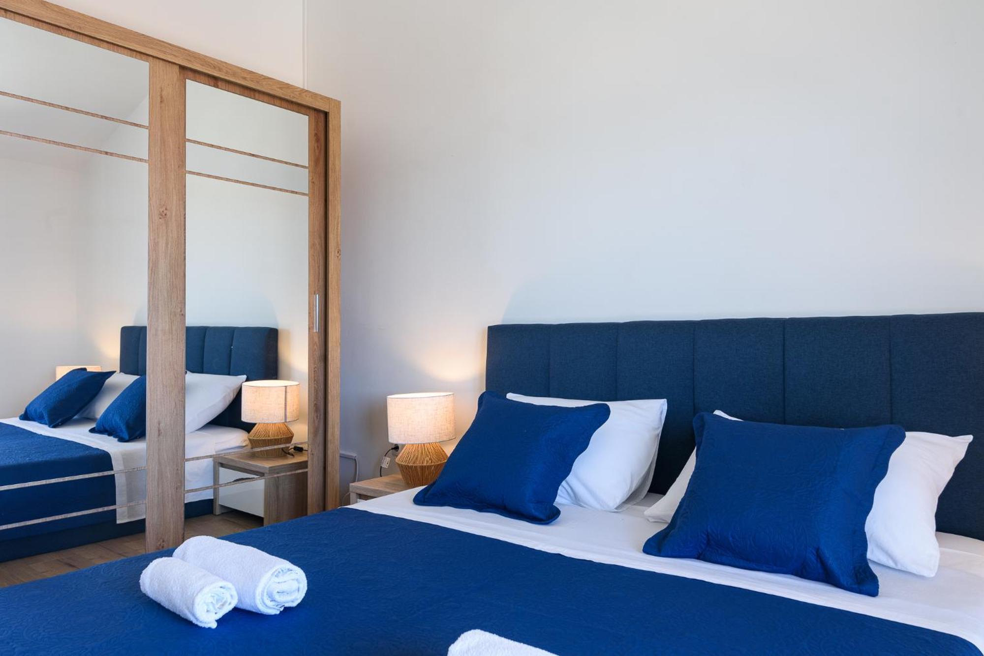 Apartments Eva Τρογκίρ Εξωτερικό φωτογραφία