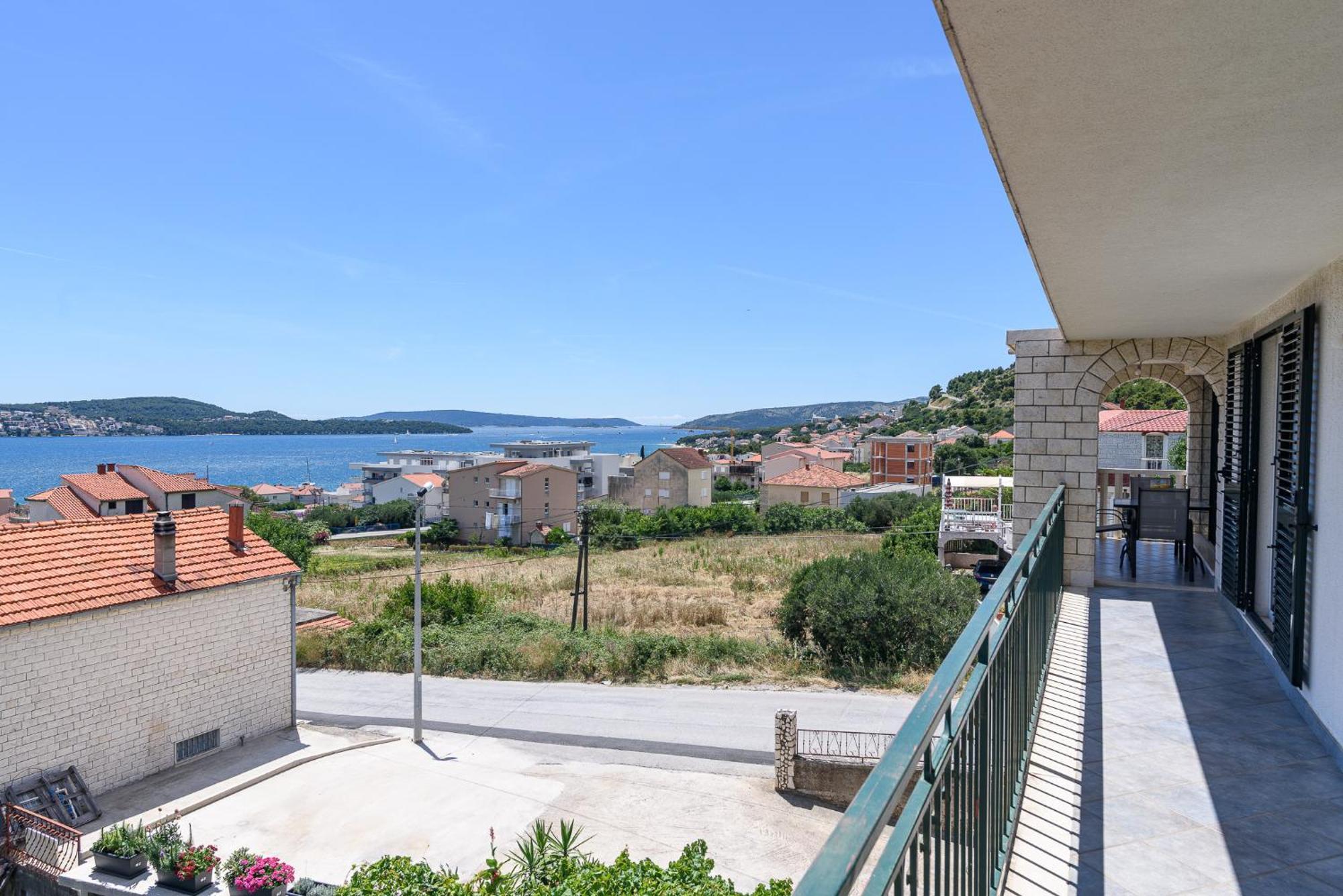 Apartments Eva Τρογκίρ Εξωτερικό φωτογραφία