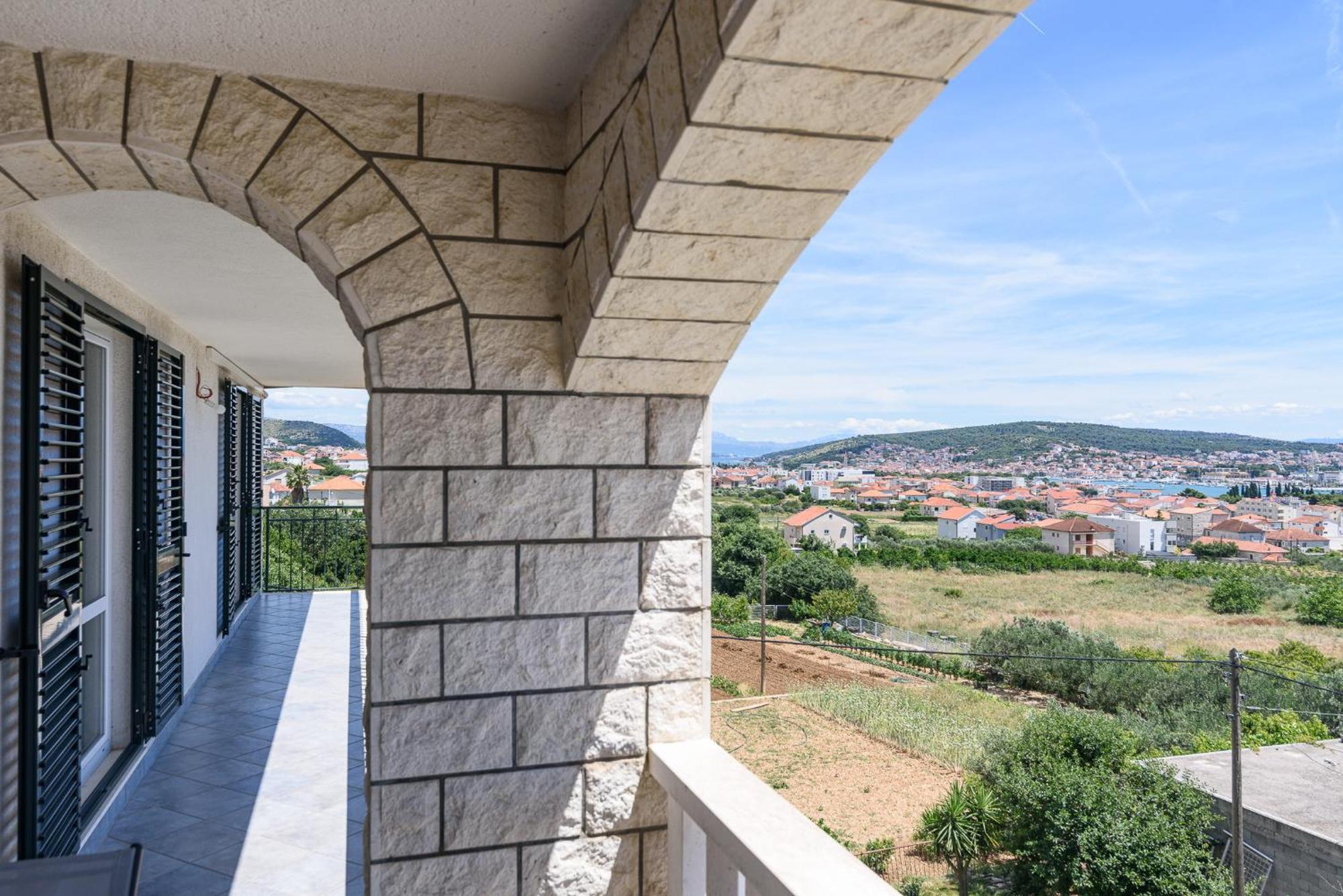 Apartments Eva Τρογκίρ Εξωτερικό φωτογραφία