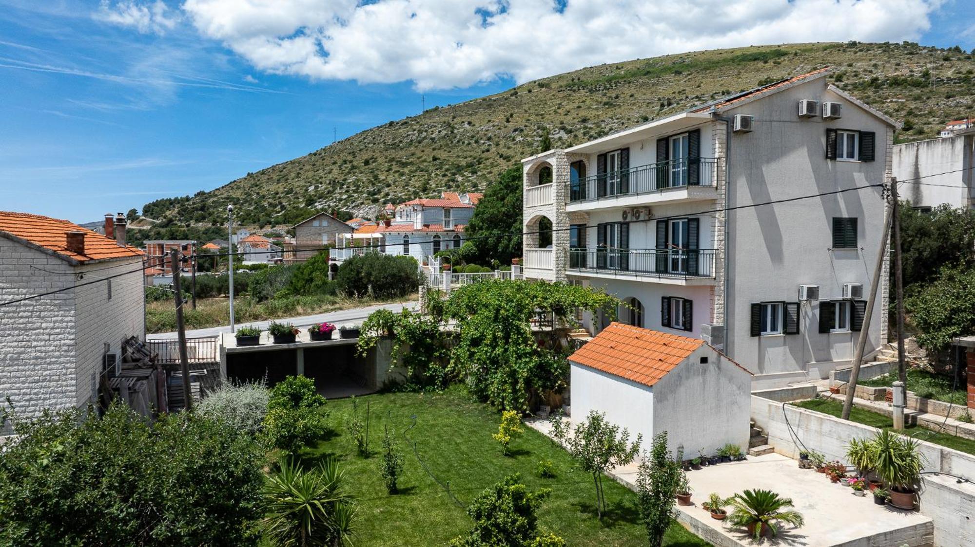 Apartments Eva Τρογκίρ Εξωτερικό φωτογραφία